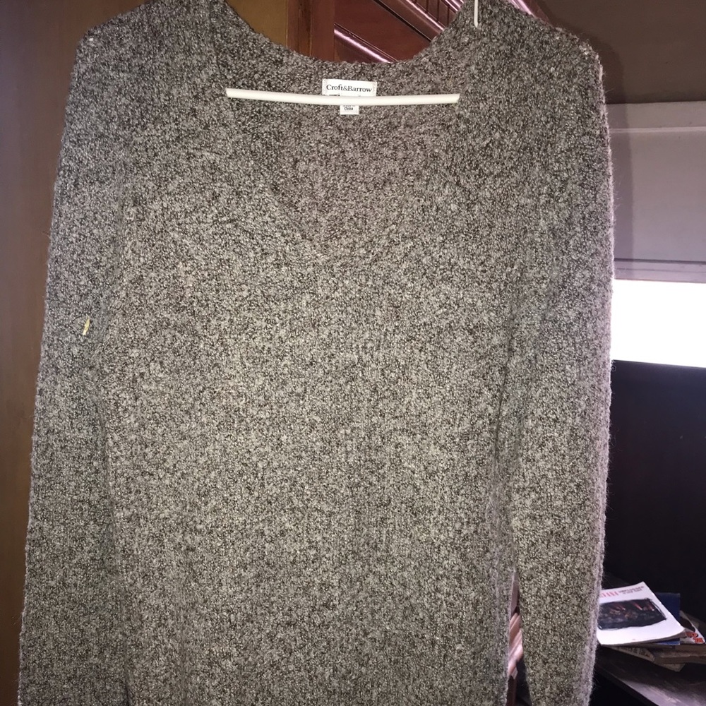 BEAUTIFUL THICK VNECK SWEATER